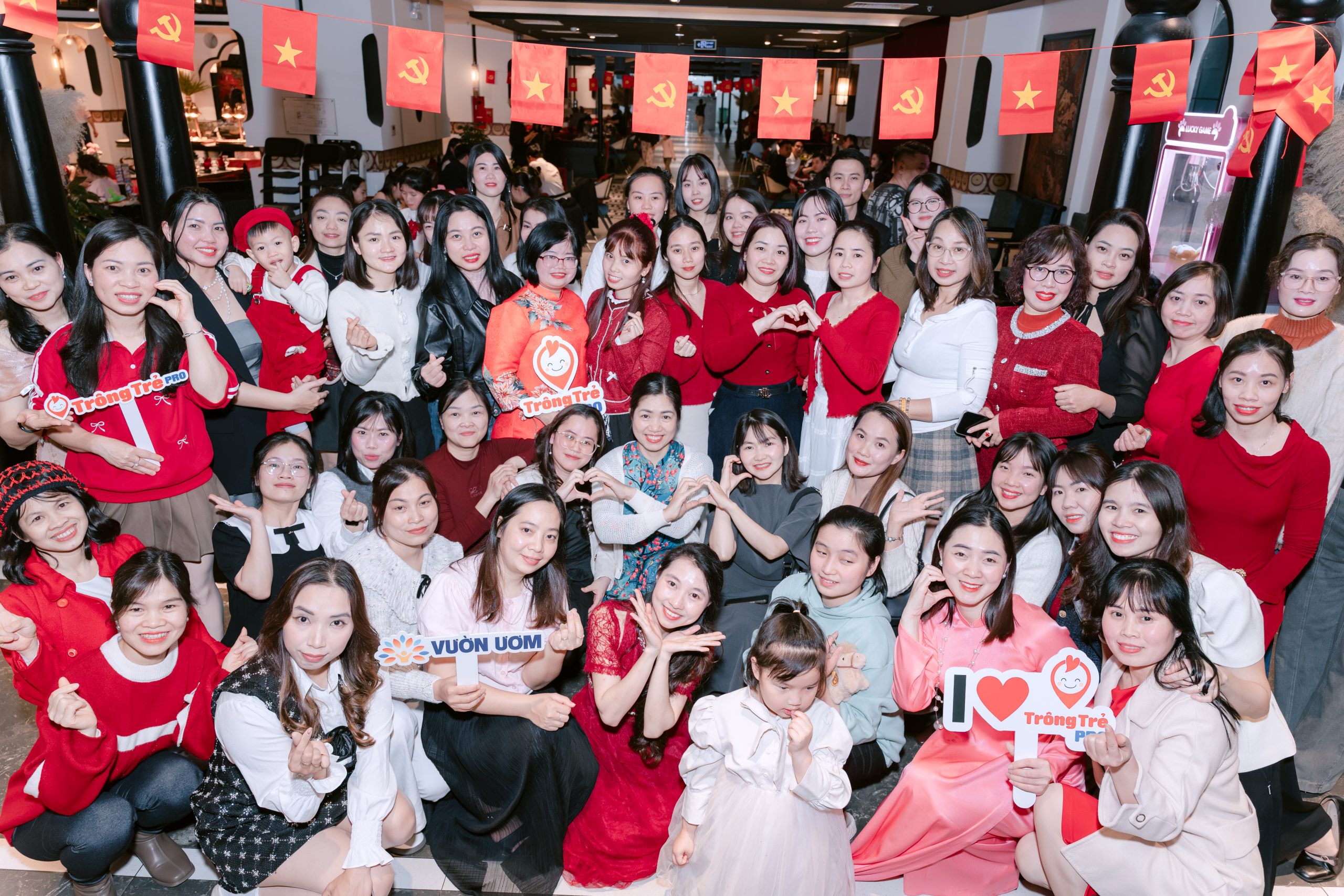 Year End Party 2025 tại Trông Trẻ Pro